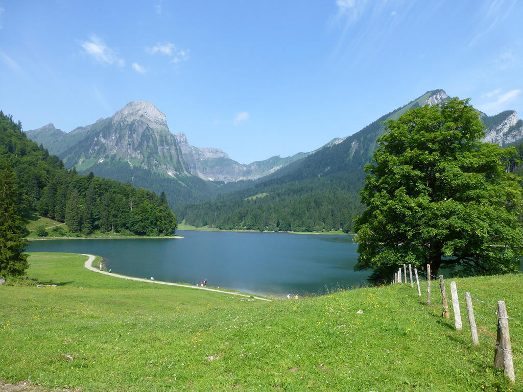 Berghotel Obersee Näfels Exterior foto